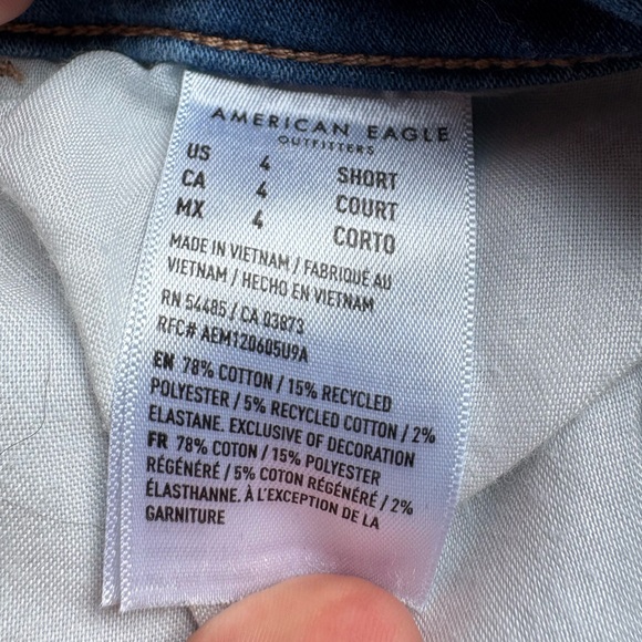 American Eagle Outfitters Light Blue Distressed Woman’s Jeans - Picture 5 of 6